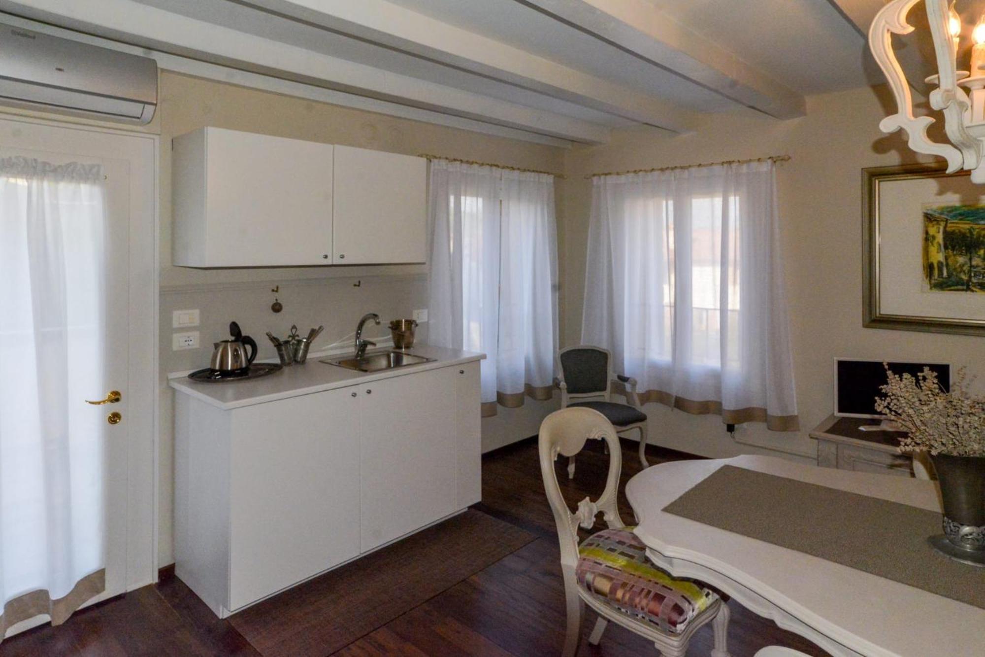 I Torretti Locazione Turistica, Ristorante, Lounge Bar Hotell Asolo Eksteriør bilde