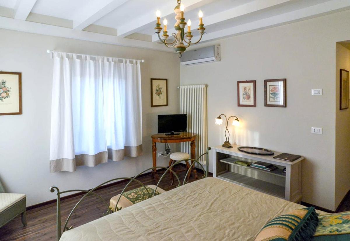 I Torretti Locazione Turistica, Ristorante, Lounge Bar Hotell Asolo Eksteriør bilde